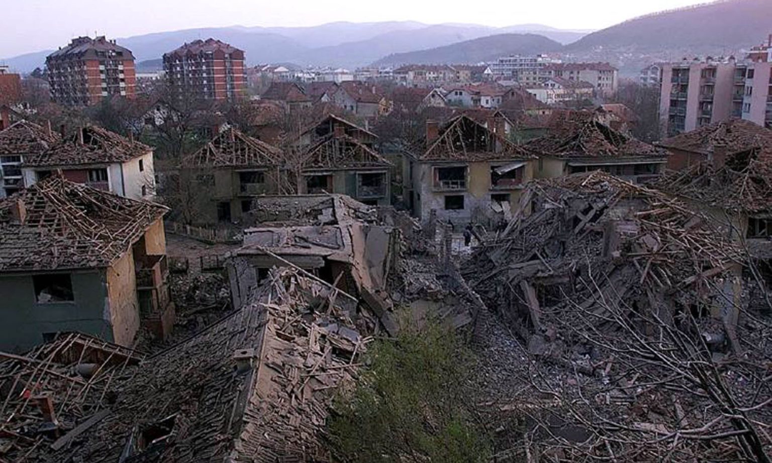 NATO missiles hit the southern Serbian town of Aleksinac, 6 April 1999. 