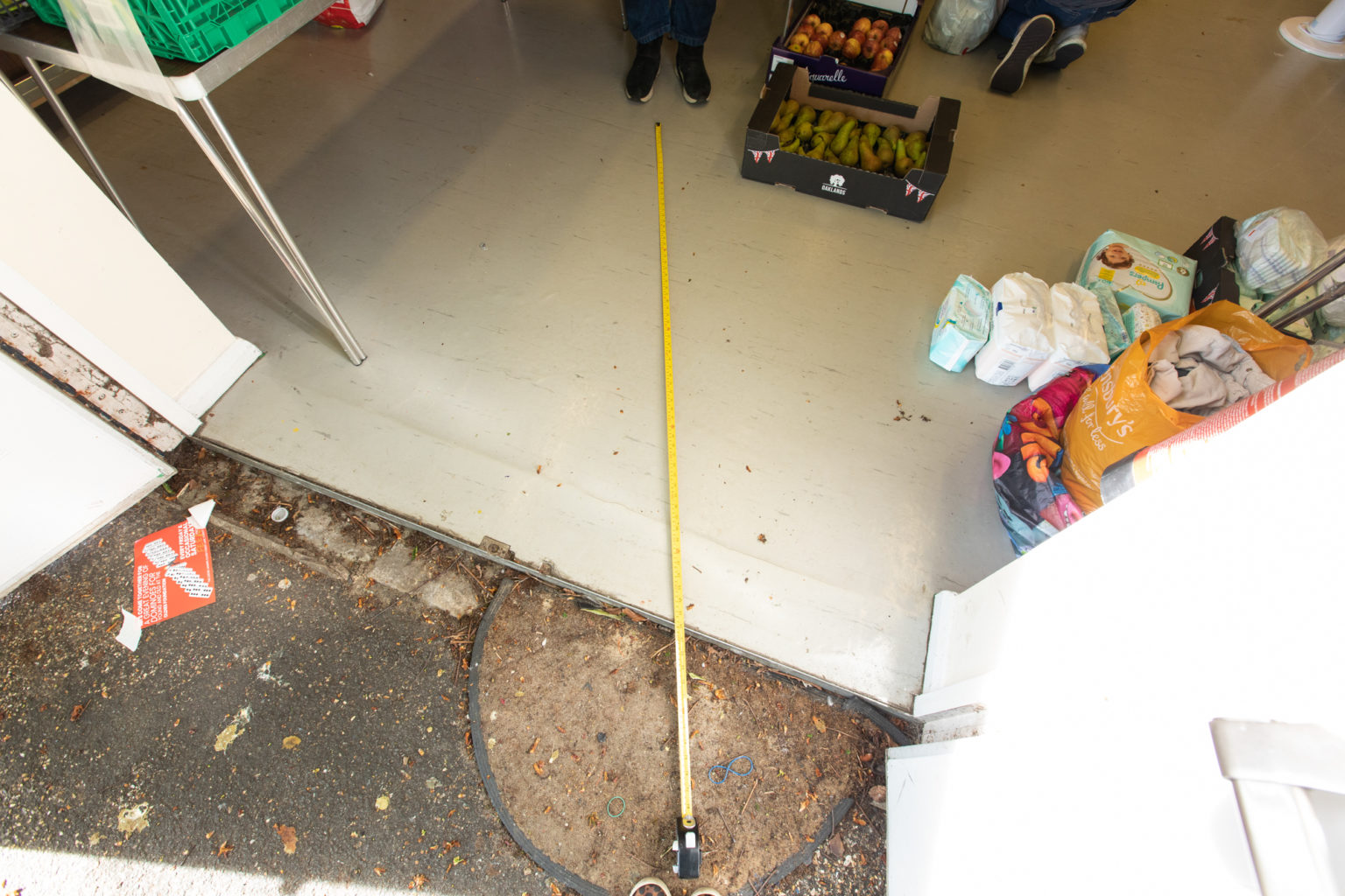<em>2 METRES</em>: life under lockdown