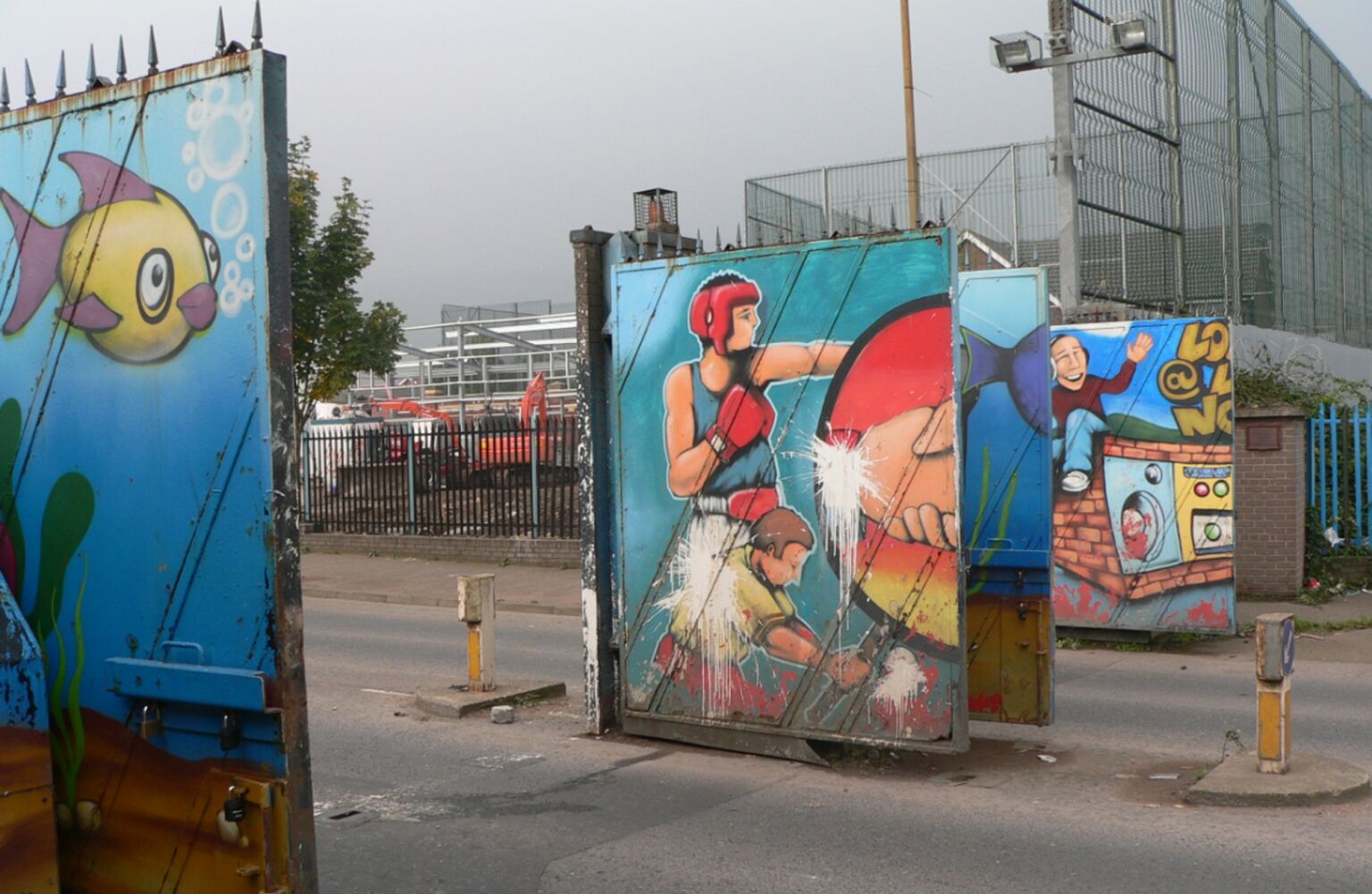 A 'peace wall' on Lanark Way, Belfast, 2005.