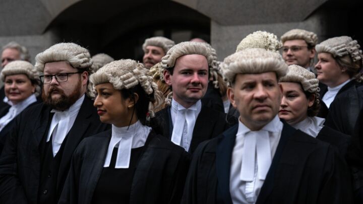 Why is the Bar Council defending dodgy lawyers?