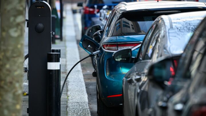 Ed Miliband’s electric-car targets are a fantasy