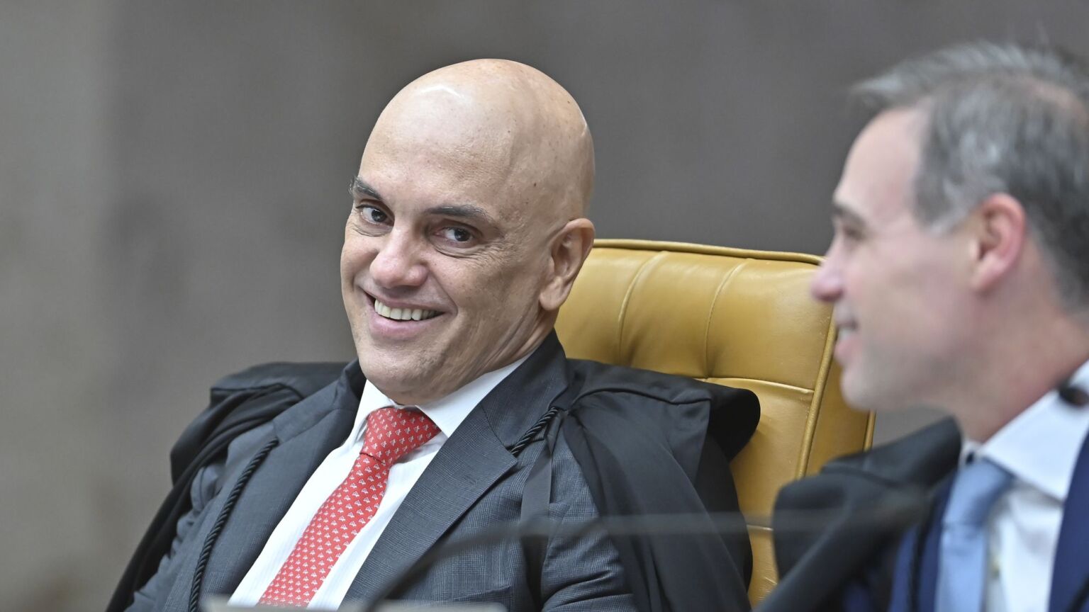 Why is the <em>New Yorker</em> sucking up to Latin American tyrants?