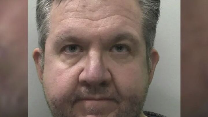 Meet Dr Hopper – the surgeon with an amputation fetish