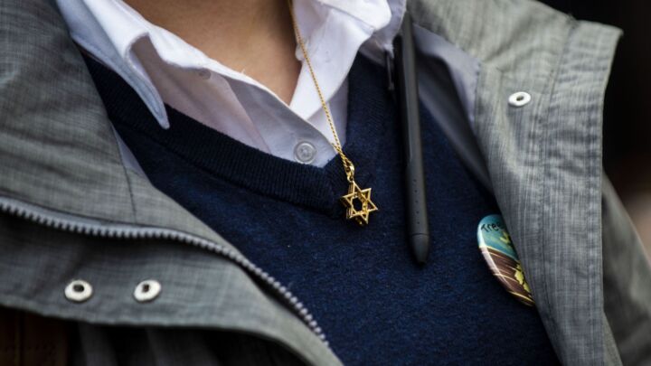 Can Jews now be arrested for wearing a Star of David?
