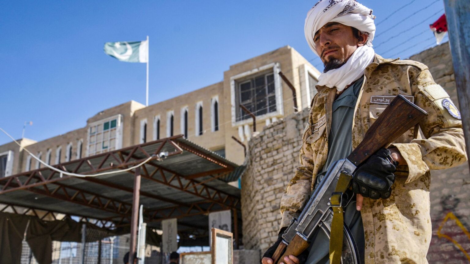 What lit the fuse for the Pakistan-Afghanistan clashes?