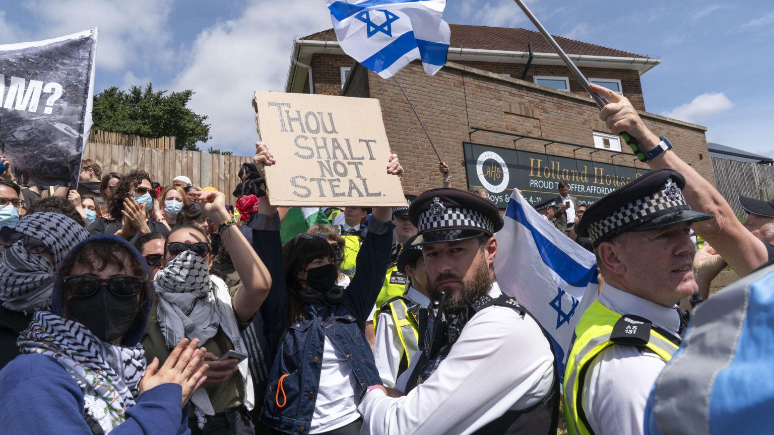 How synagogues became fair game for the Israelophobic mob