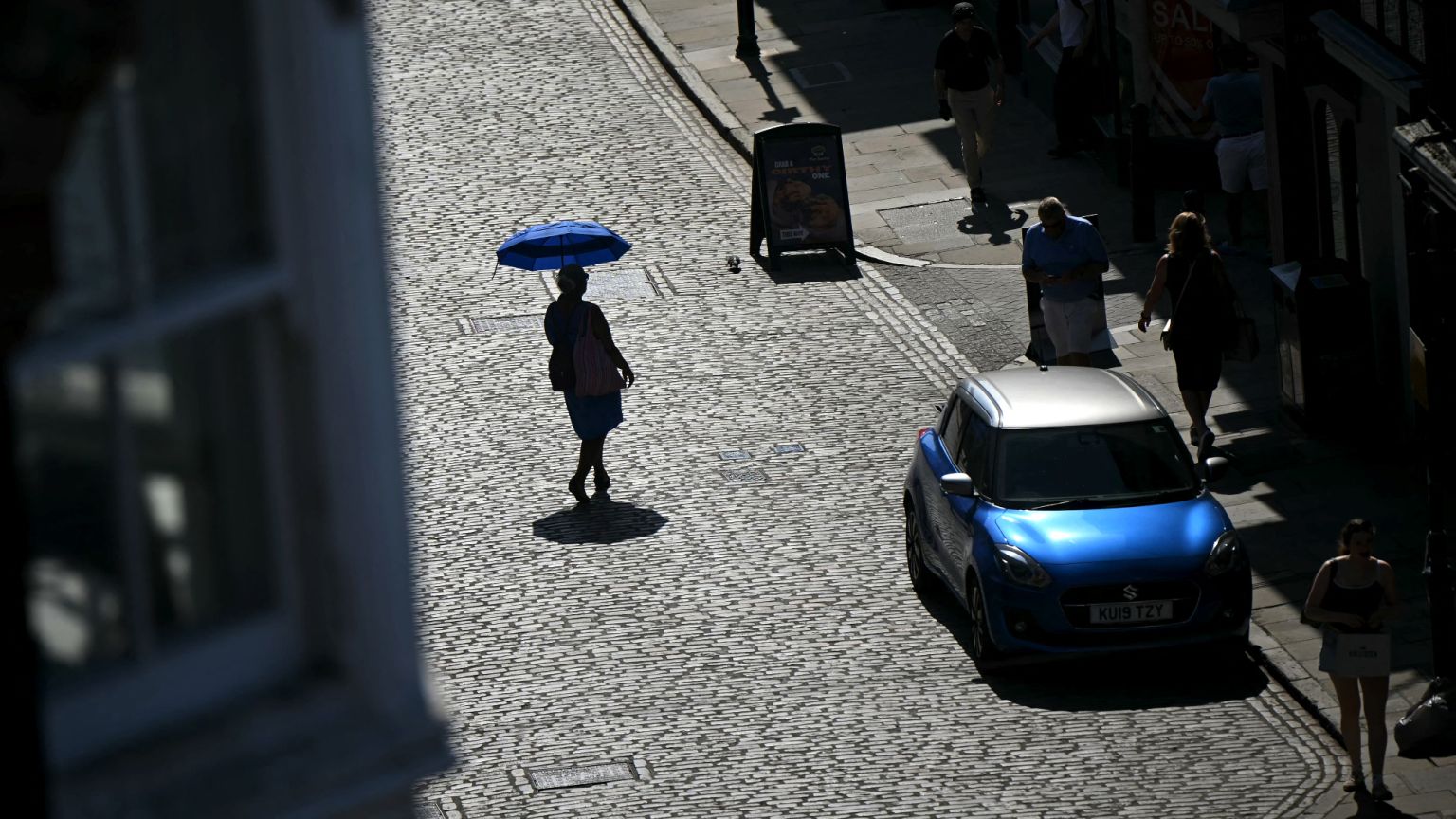 Britain’s heatwave response was straight from the Covid playbook