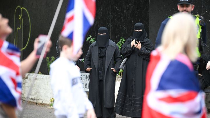 Who would take up arms for Broken Britain?